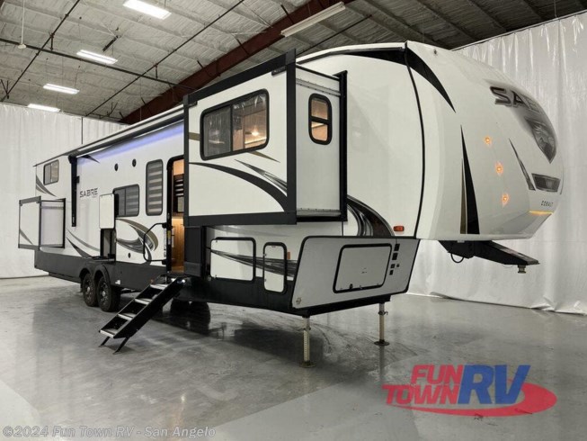 2022 Sabre 37FLL by Forest River from Fun Town RV - San Angelo in San Angelo, Texas