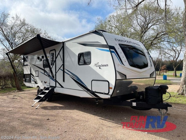 New 2023 Coachmen Freedom Express Ultra Lite 294BHDS available in San Angelo, Texas