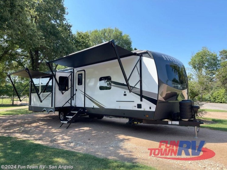 New 2024 Forest River Rockwood Signature 8337RL available in San Angelo, Texas