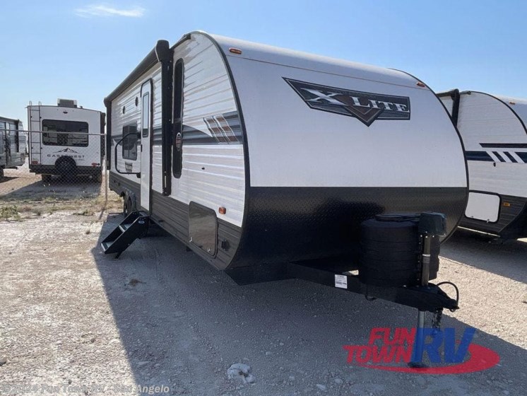 Used 2023 Forest River Wildwood X-Lite 261BHXL available in San Angelo, Texas