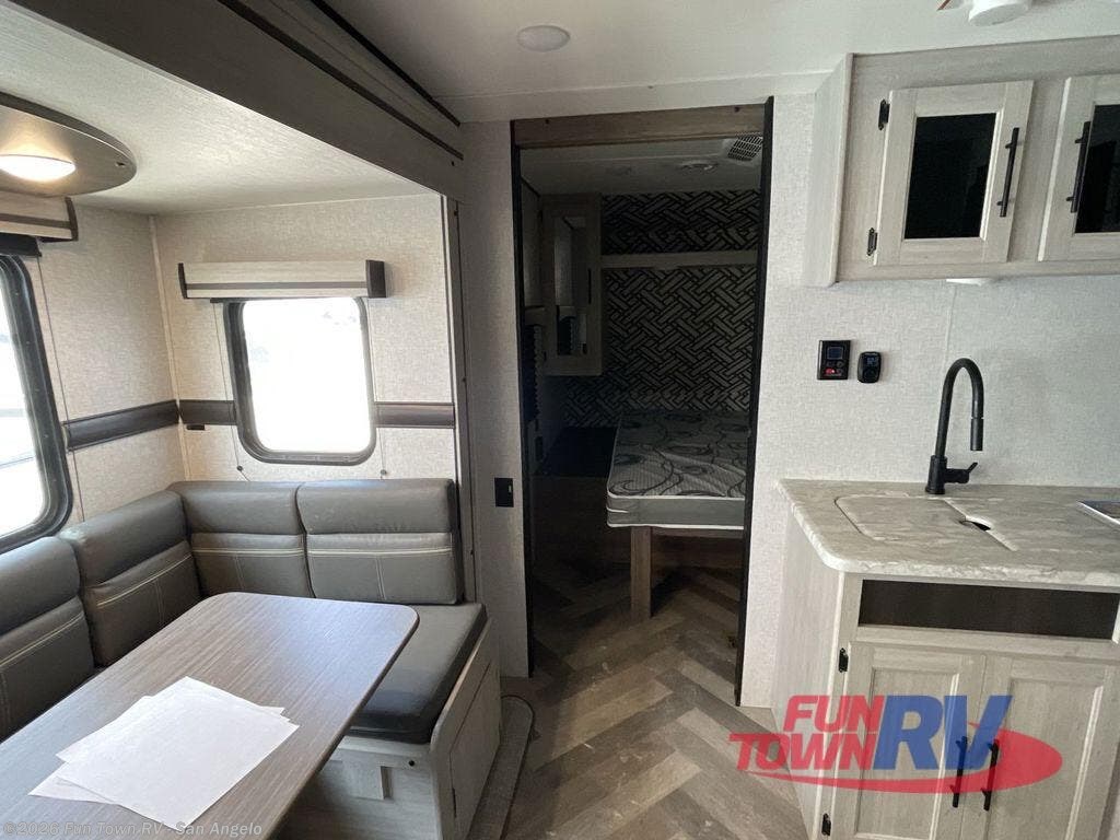 Used 2024 CrossRoads Zinger 280RB available in San Angelo, Texas