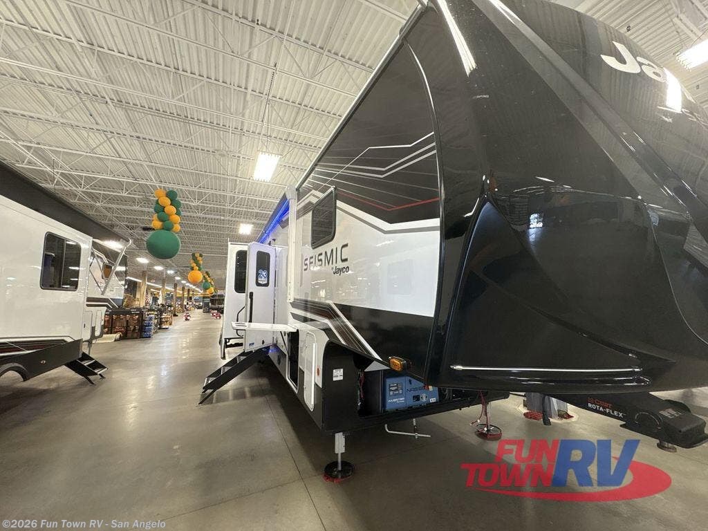 2026 Seismic 395 by Jayco from Fun Town RV - San Angelo in San Angelo, Texas