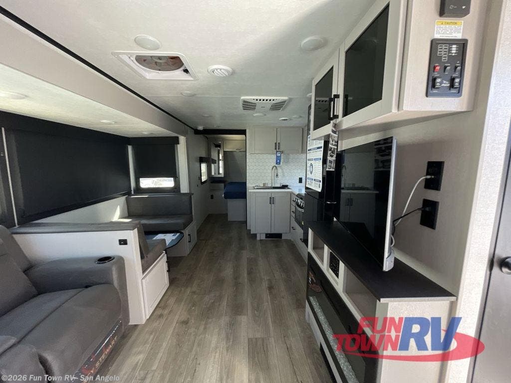 2026 Jay Feather 25RB by Jayco from Fun Town RV - San Angelo in San Angelo, Texas