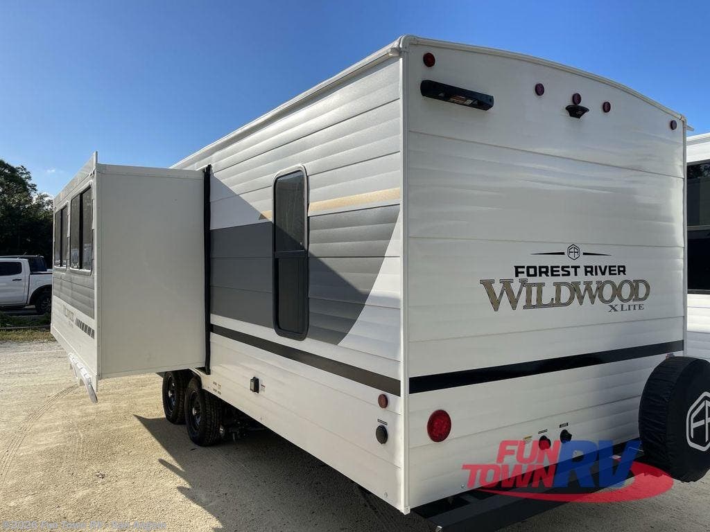 New 2026 Forest River Wildwood X-Lite 273QBXL available in San Angelo, Texas