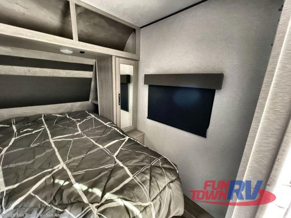 Used 2025 CrossRoads Sunset Trail 27BHS available in San Angelo, Texas