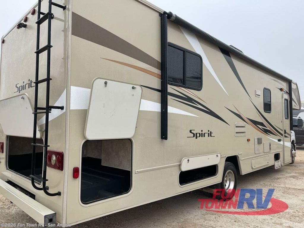 2018 Spirit 31K by Winnebago from Fun Town RV - San Angelo in San Angelo, Texas