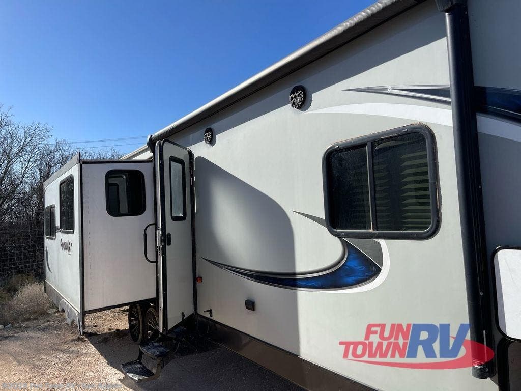 2019 Heartland Prowler 300RL - Used Travel Trailer For Sale by Fun Town RV - San Angelo in San Angelo, Texas