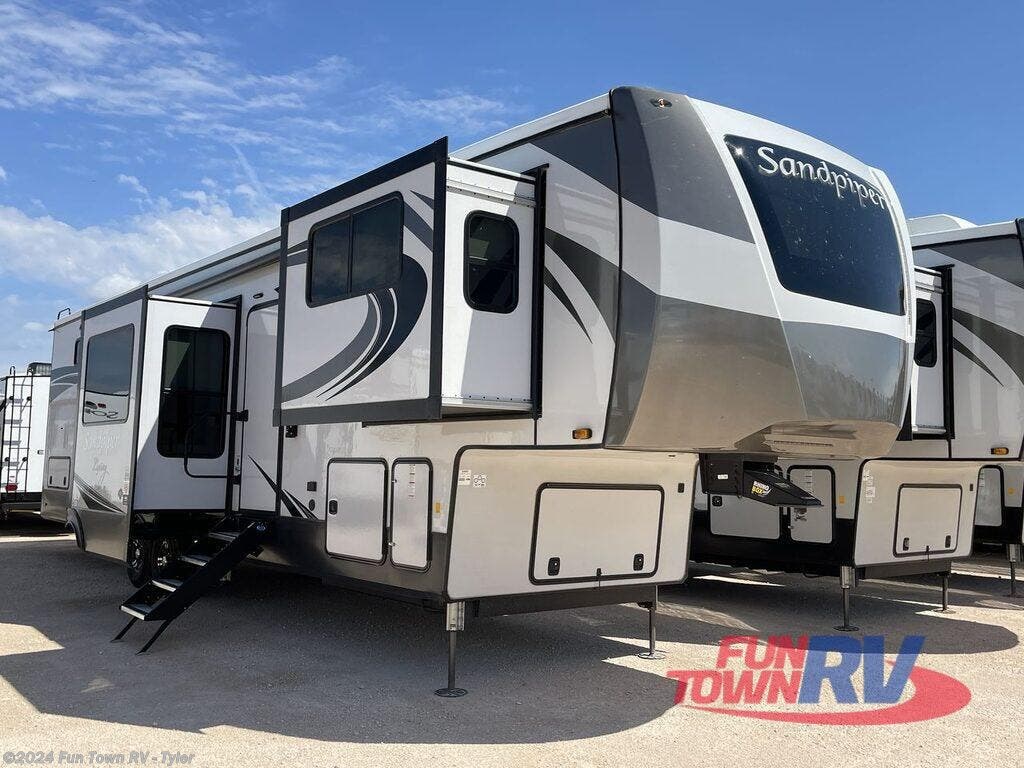 2023 Forest River Sandpiper Luxury 391FLRB RV for Sale in Mineola, TX