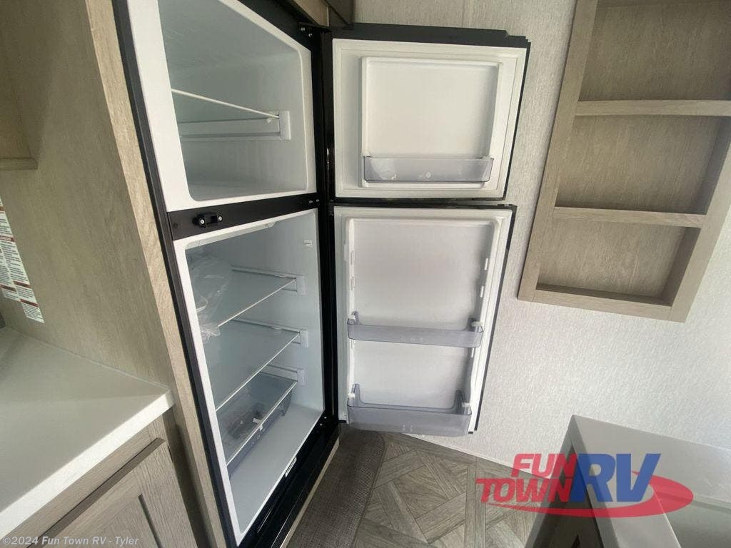 RV Refrigerator Management Tip – Winning the Turf Wars!