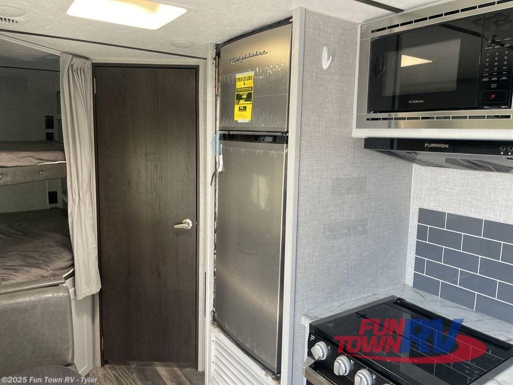 Used 2020 Keystone Bullet 211BHSWE available in Mineola, Texas