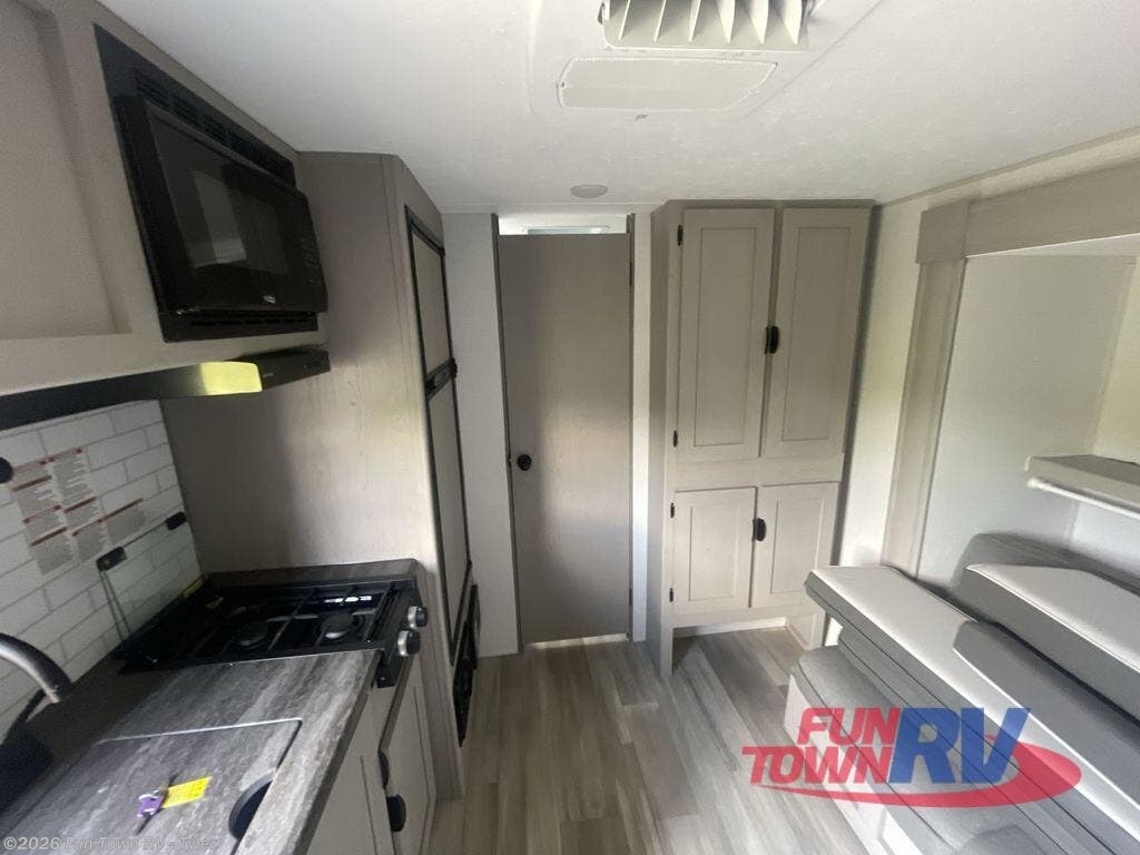 2024 Clipper 17MBS by Coachmen from Fun Town RV - Tyler in Mineola, Texas