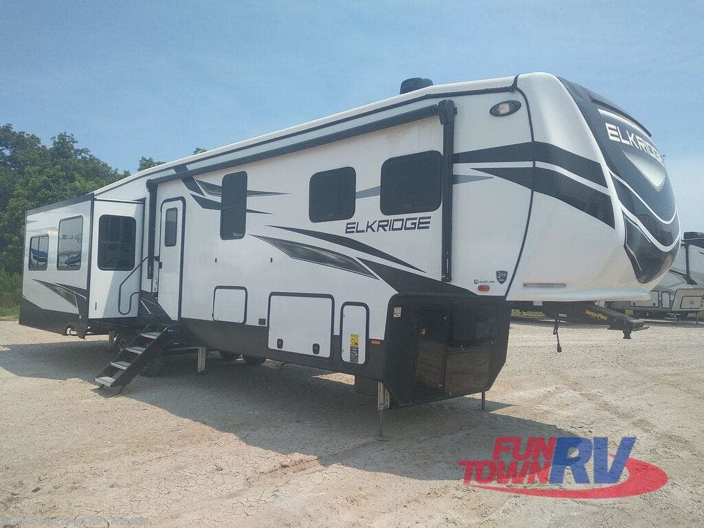 2022 Heartland Elkridge 38mb Rv For Sale In Thackerville, Ok 73459 