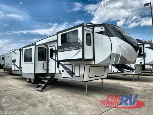 2022 Coachmen Chaparral 334FL - New Fifth Wheel For Sale by Fun Town RV - Winstar in Thackerville, Oklahoma features Slideout