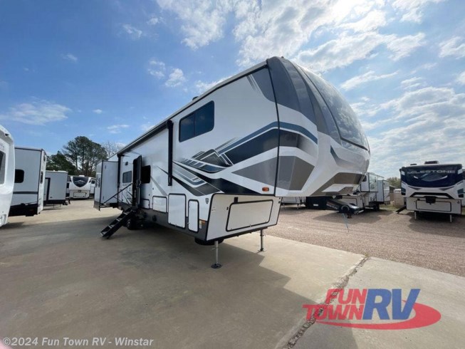 2023 Milestone 386BH by Heartland from Fun Town RV - Winstar in Thackerville, Oklahoma