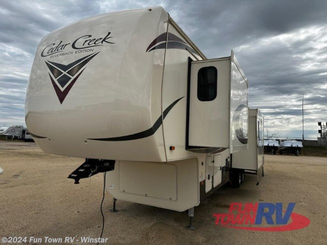 2020 Cedar Creek Silverback 37MBH by Forest River from Fun Town RV - Winstar in Thackerville, Oklahoma
