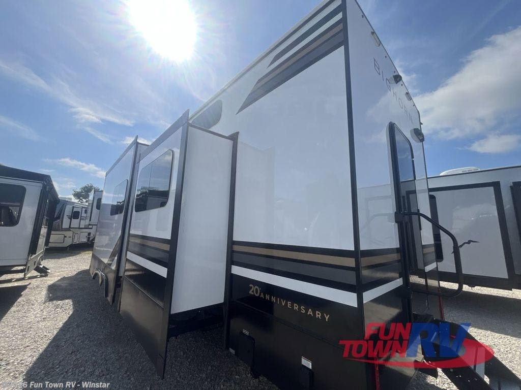 New 2025 Heartland Bighorn 392DS available in Thackerville, Oklahoma