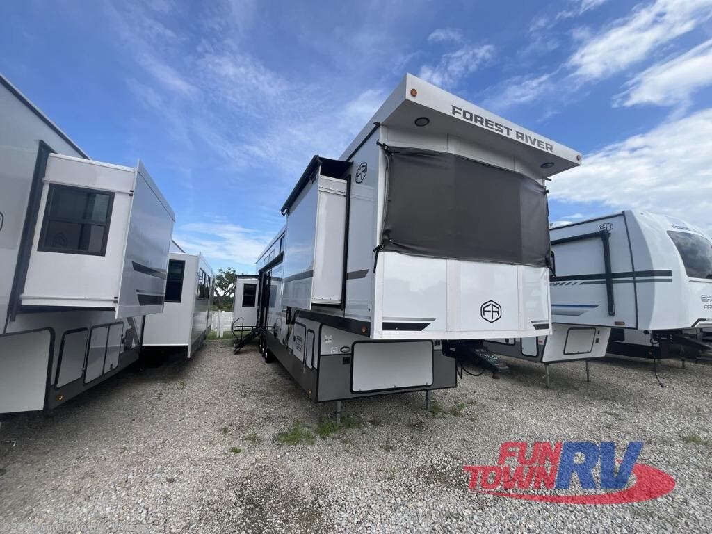 2025 Forest River Wildwood Heritage Glen ROOST43 RV for Sale in ...