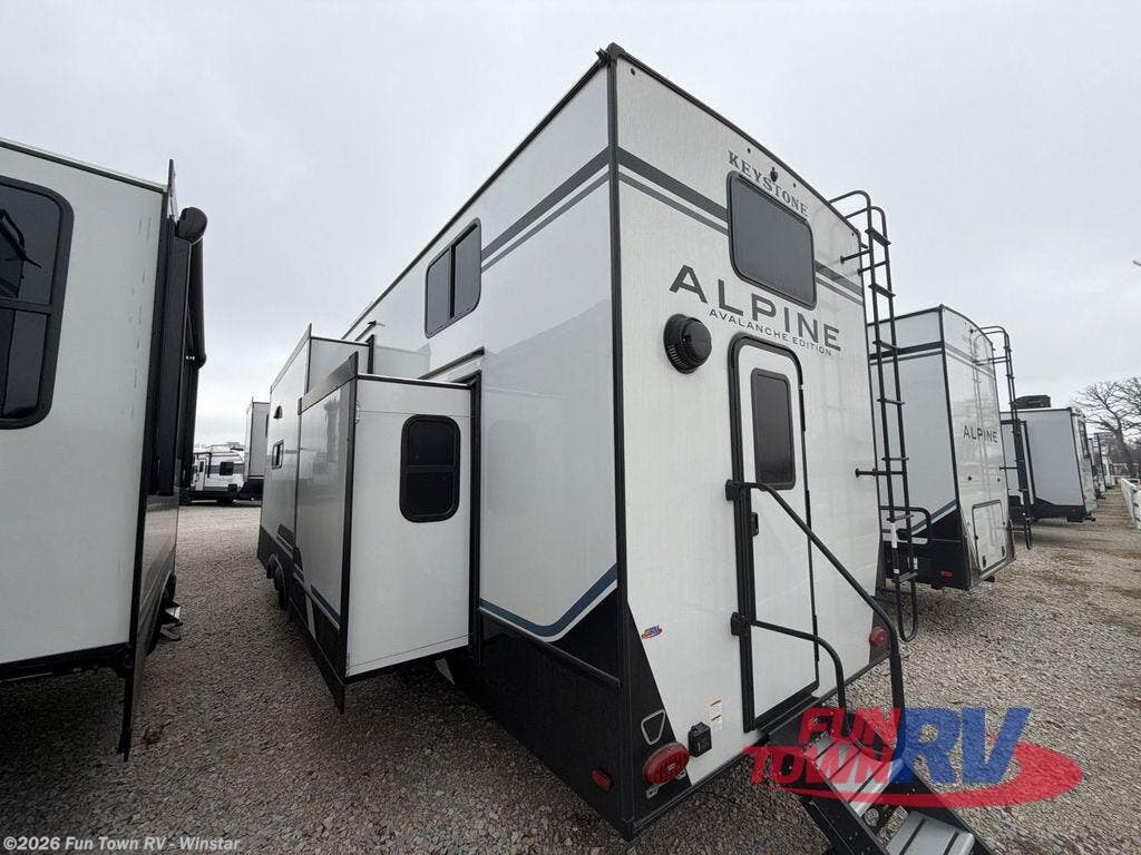 New 2026 Keystone Alpine Avalanche Edition 390DS available in Thackerville, Oklahoma