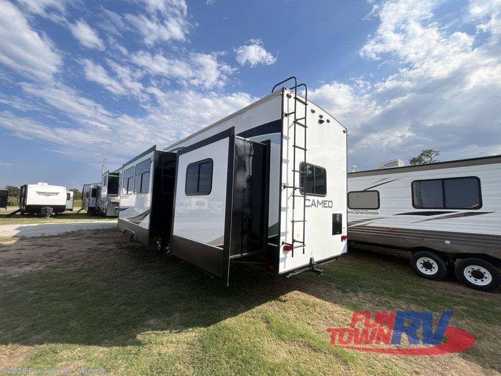 Used 2022 CrossRoads Cameo 4051BH available in Thackerville, Oklahoma