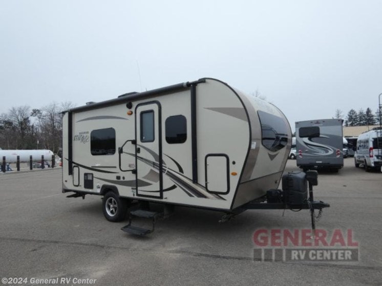 Used 2018 Forest River Rockwood Mini Lite 1905 available in Clarkston, Michigan
