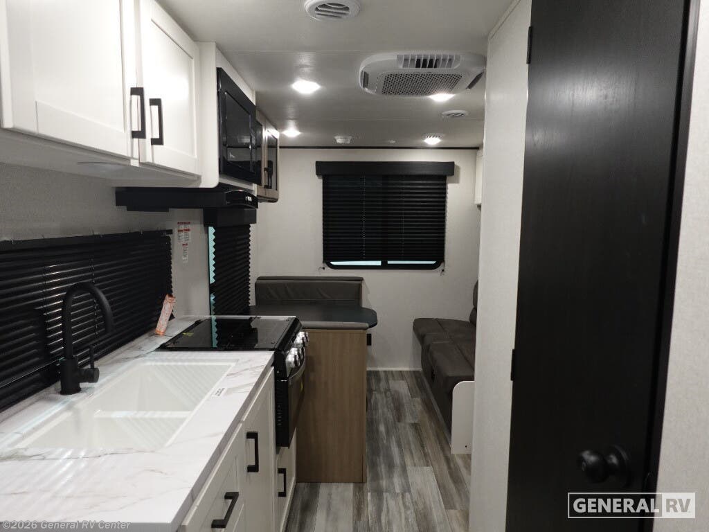 2026 Jayco Flight 210QB - New Travel Trailer For Sale by General RV Center in Clarkston, Michigan