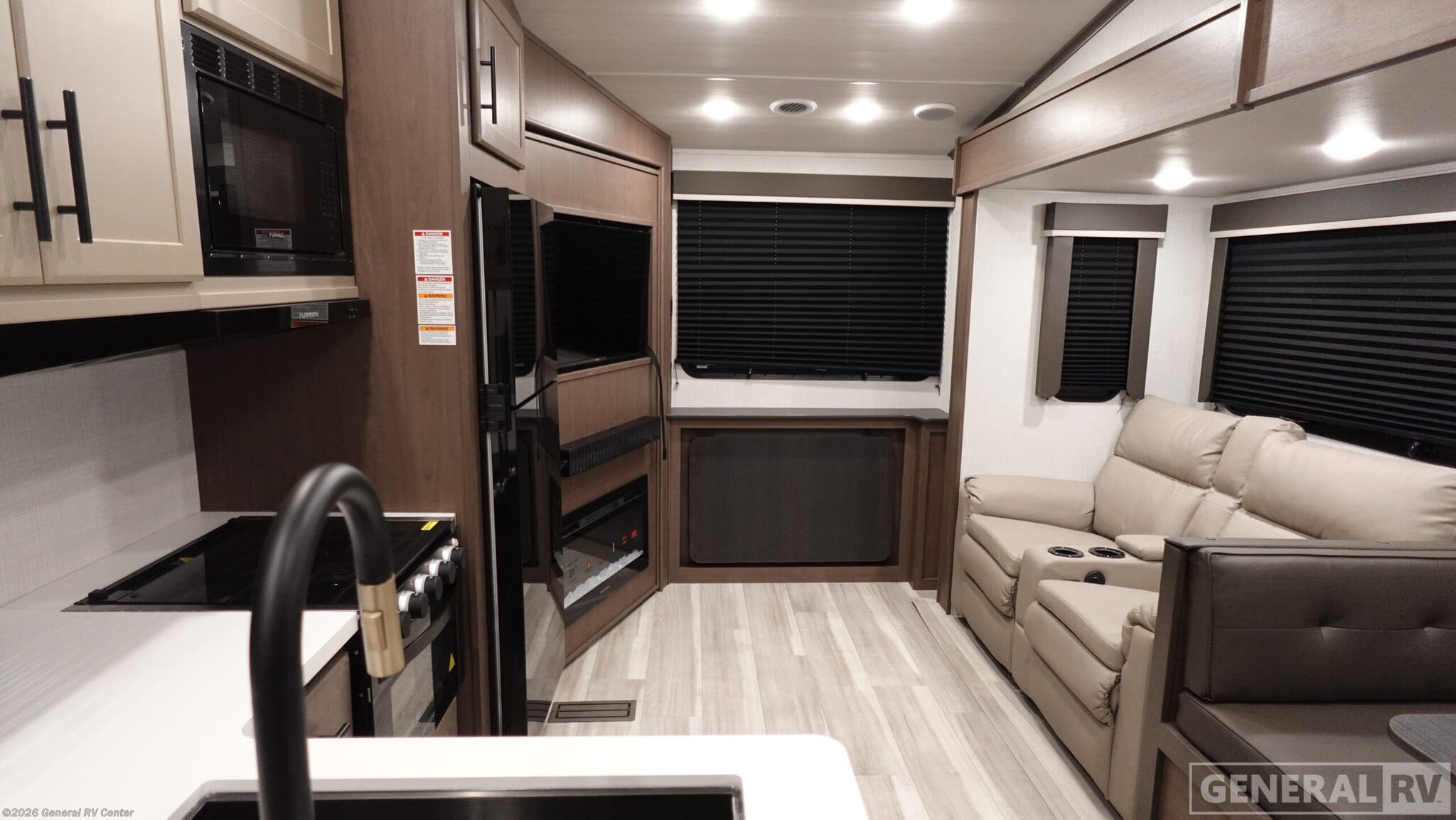 2026 Keystone Cougar 2400RE - New Fifth Wheel For Sale by General RV Center in Clarkston, Michigan