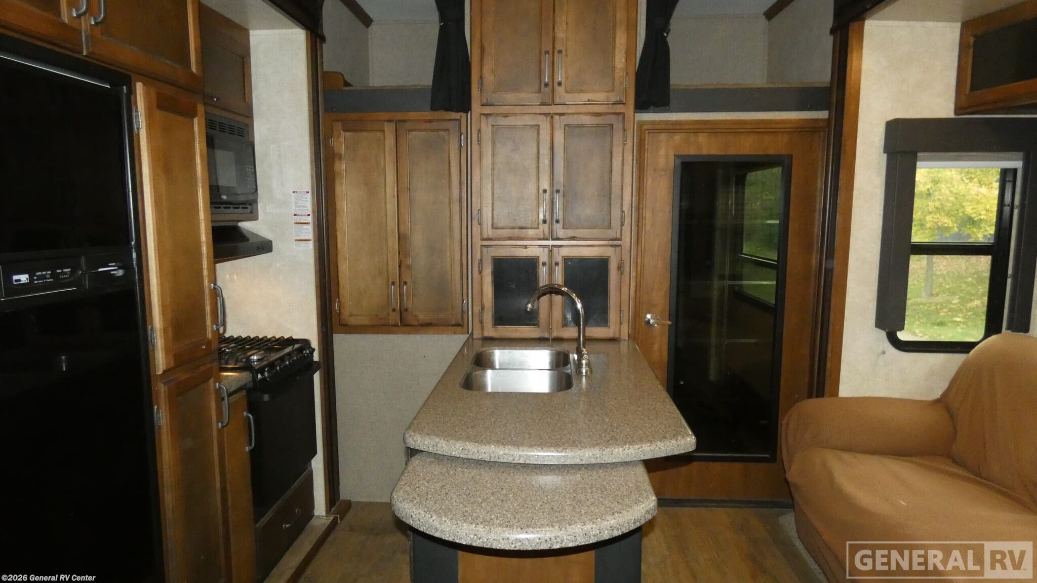 2016 Keystone Carbon M-327-3S - Used Fifth Wheel For Sale by General RV Center in Clarkston, Michigan