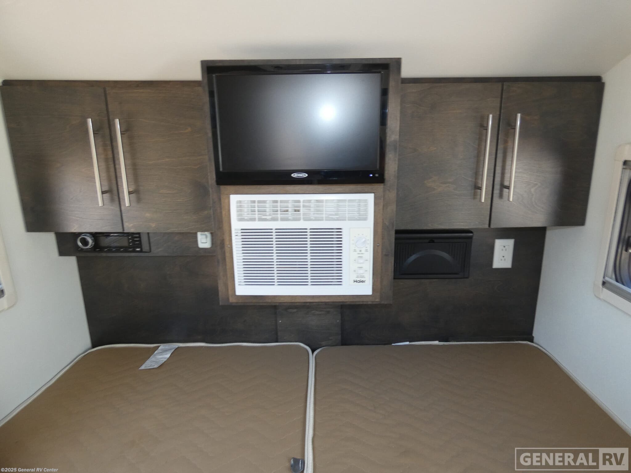 2020 NuCamp TAG 5 Wide - Used Travel Trailer For Sale by General RV Center in Clarkston, Michigan