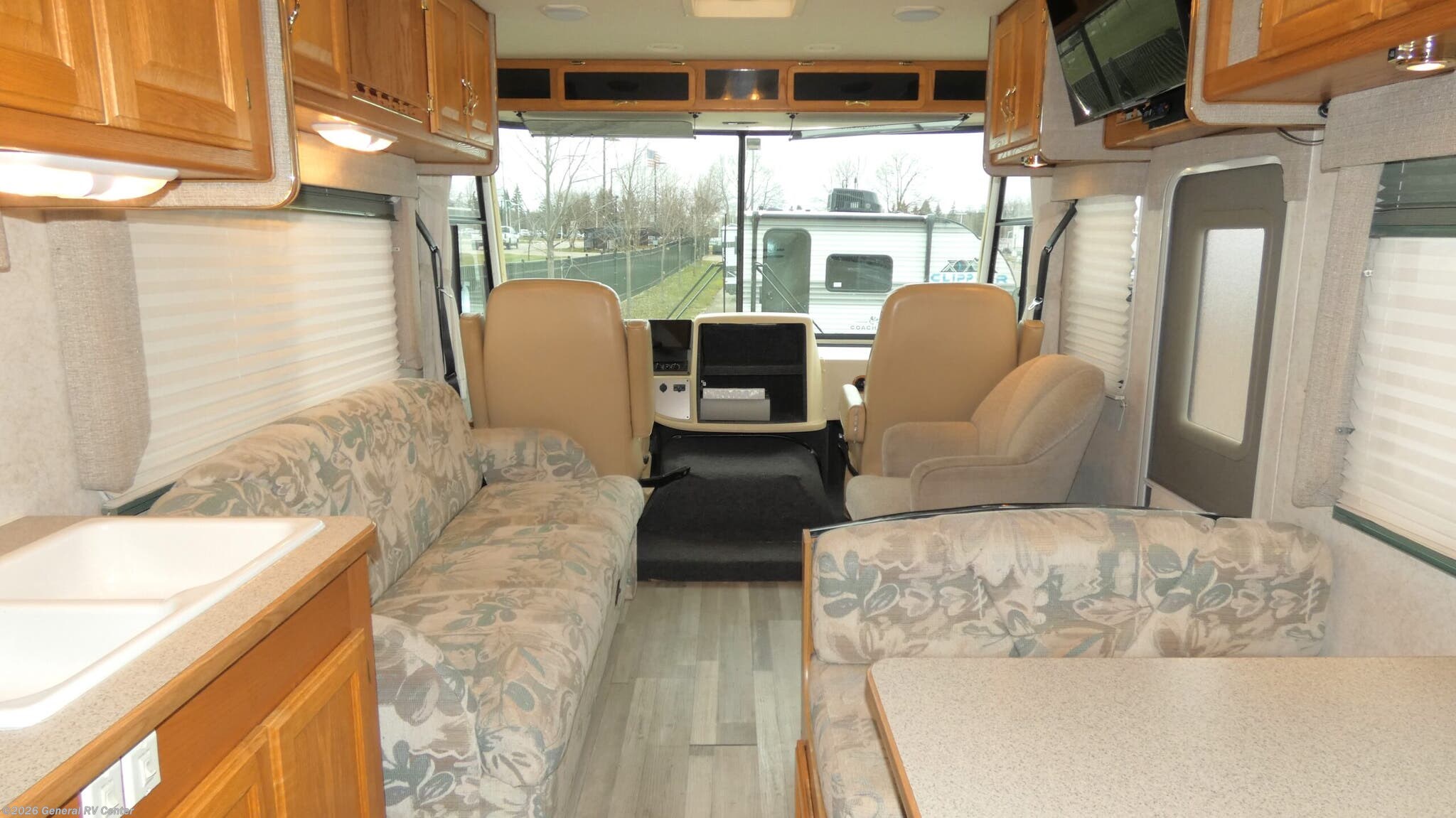 Used 2002 Gulf Stream Cavalier 8314 available in Clarkston, Michigan