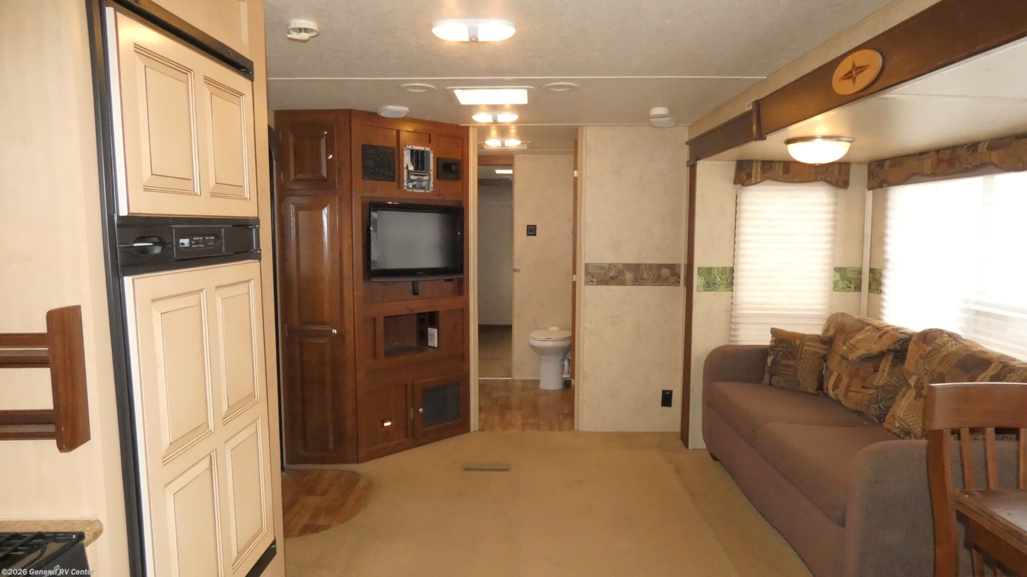 2011 Forest River Flagstaff Classic Super Lite 831FKBSS - Used Travel Trailer For Sale by General RV Center in Clarkston, Michigan
