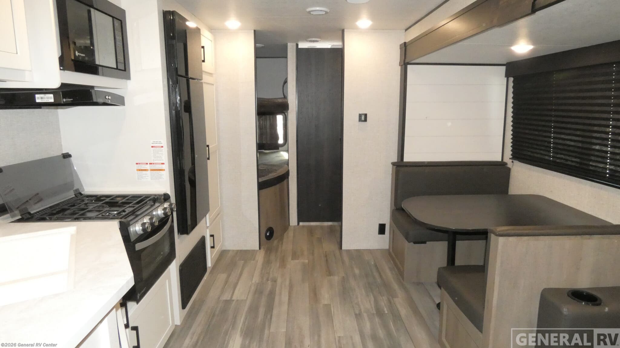 2024 Jayco Jay Flight SLX 261BHS - Used Travel Trailer For Sale by General RV Center in Clarkston, Michigan
