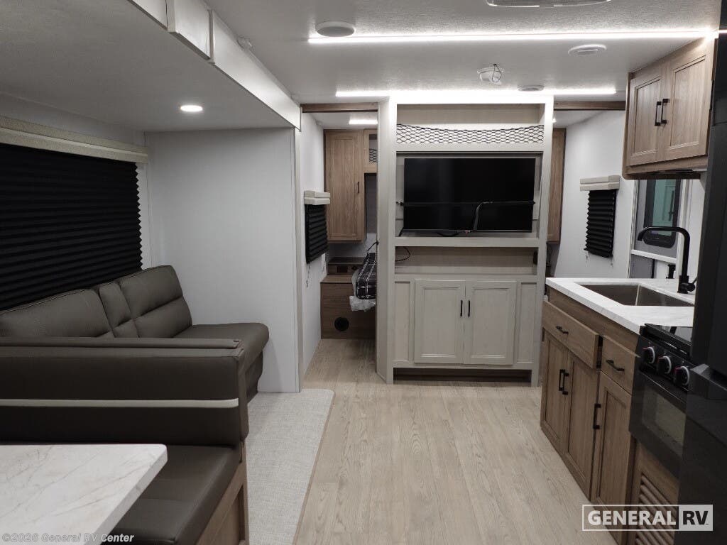 New 2026 Coachmen Freedom EXPRS 29SE available in Clarkston, Michigan