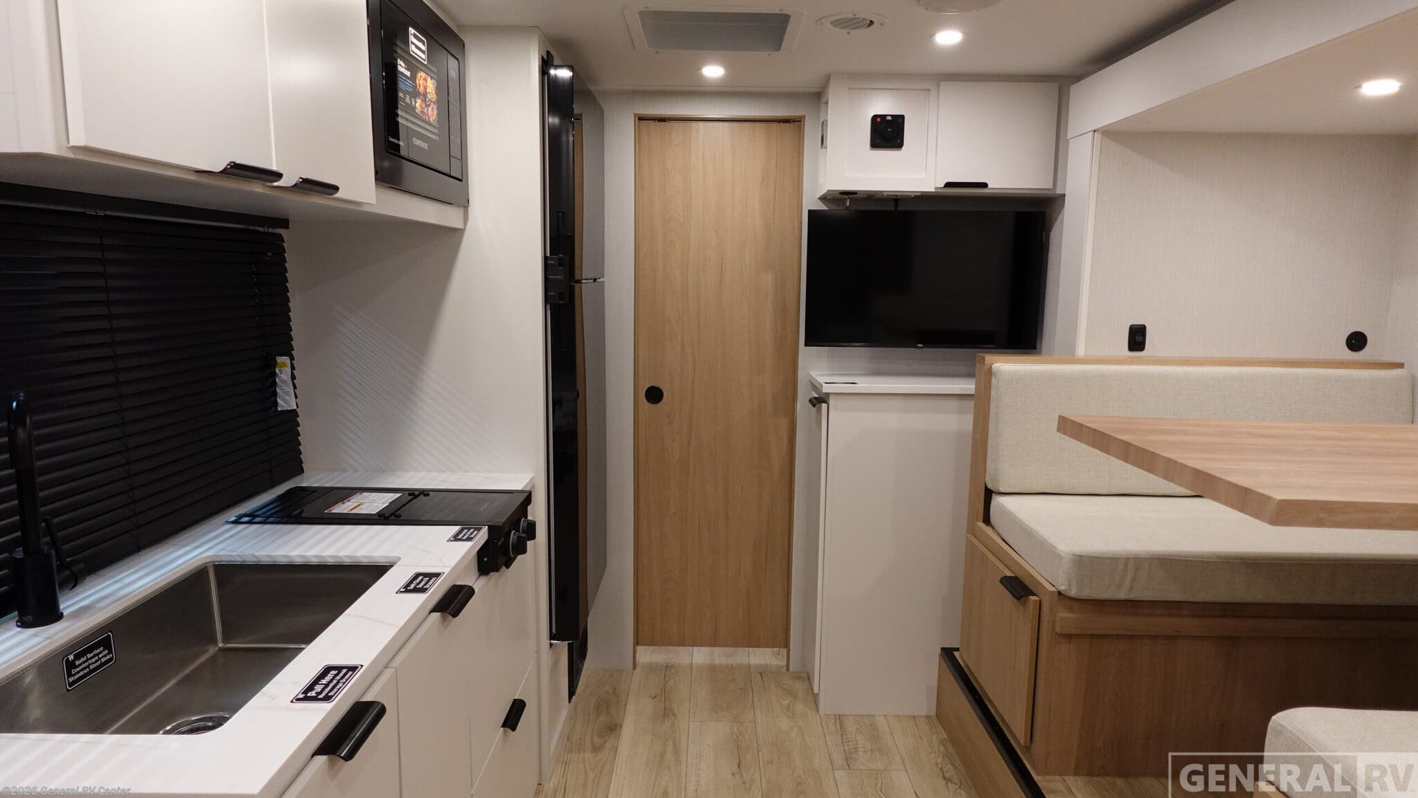 2026 Winnebago Micro Minnie 2108TB - New Travel Trailer For Sale by General RV Center in Clarkston, Michigan