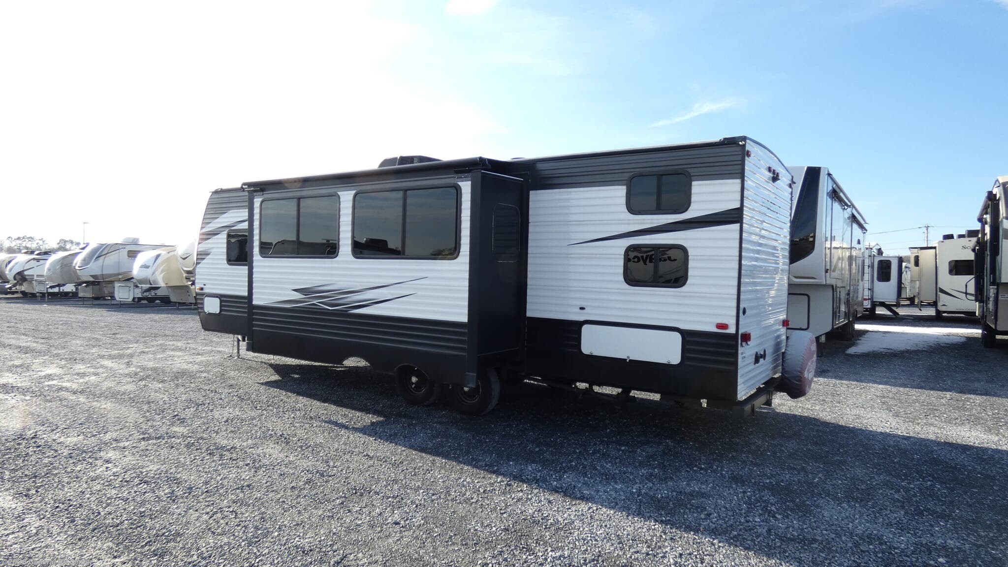 2021 Hideout 28BHS by Keystone from General RV Center in Clarkston, Michigan