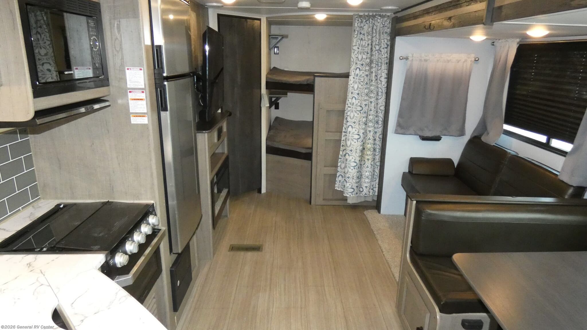 2021 Keystone Hideout 28BHS - Used Travel Trailer For Sale by General RV Center in Clarkston, Michigan