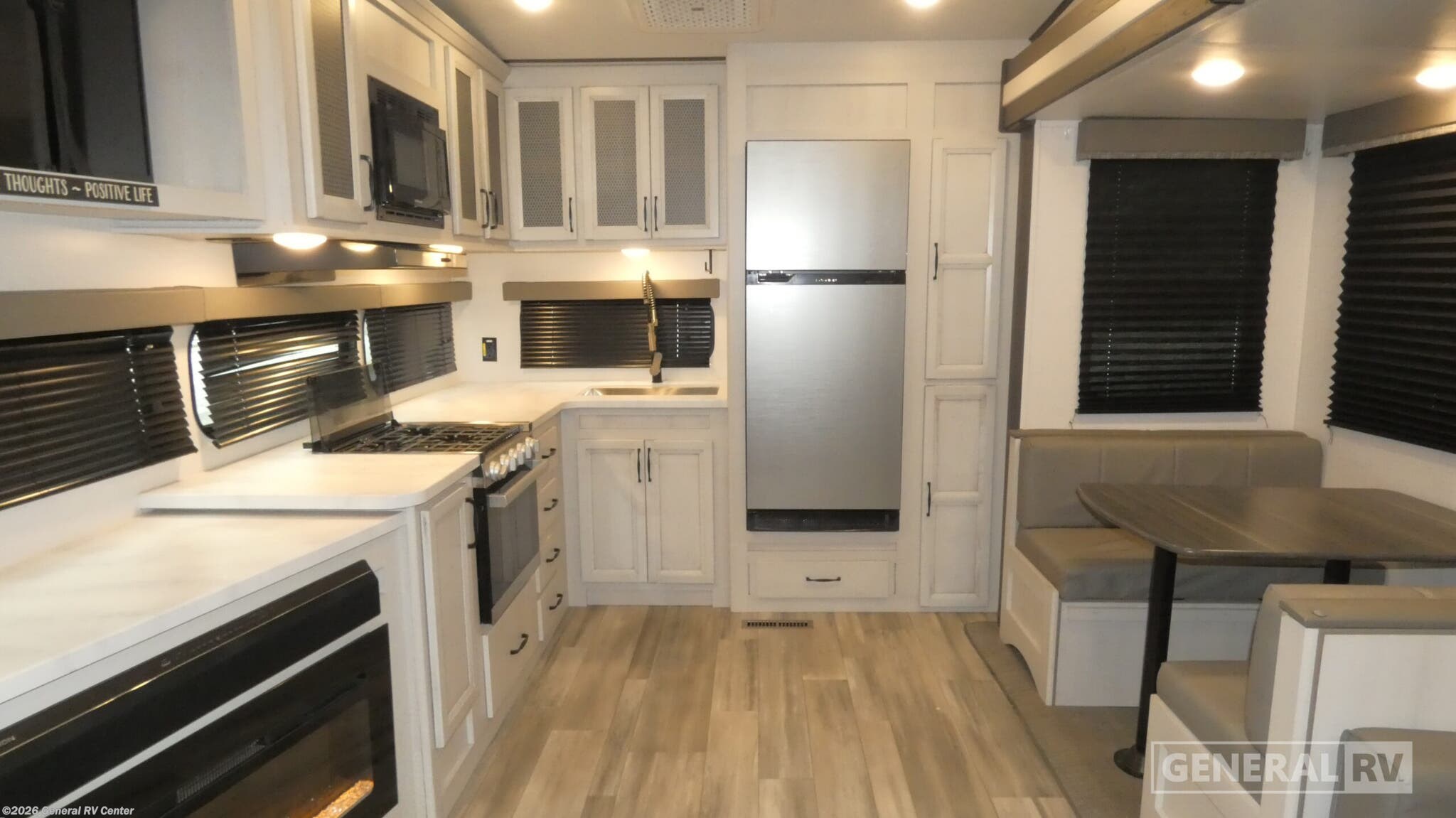 2023 Keystone Sprinter 25ML - Used Fifth Wheel For Sale by General RV Center in Clarkston, Michigan