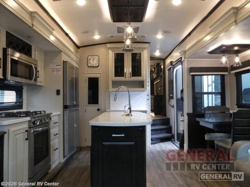 Used 2022 Jayco Pinnacle 32RLTS available in Clarkston, Michigan