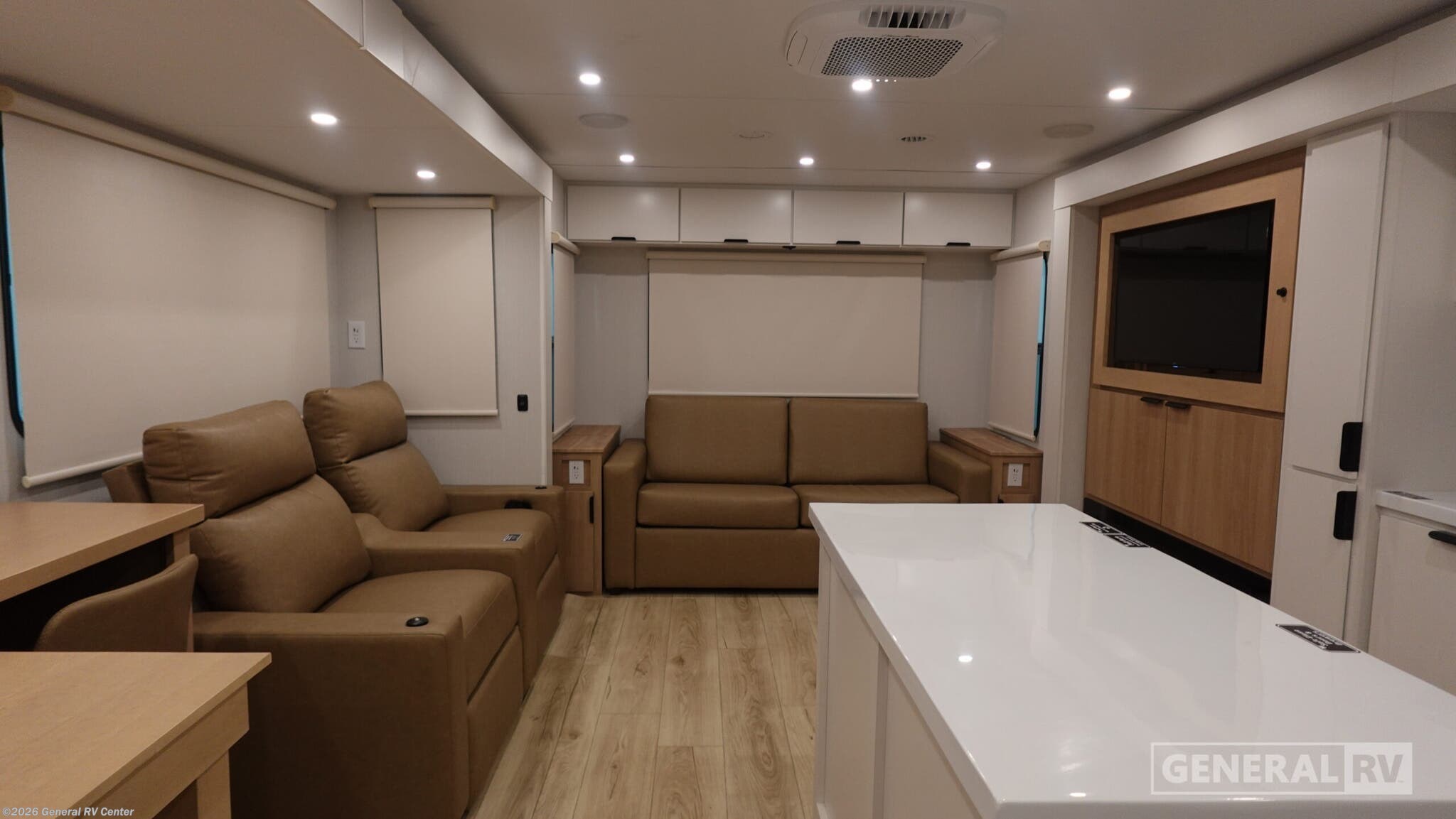 2026 Winnebago Thrive 29RLO - New Travel Trailer For Sale by General RV Center in Clarkston, Michigan