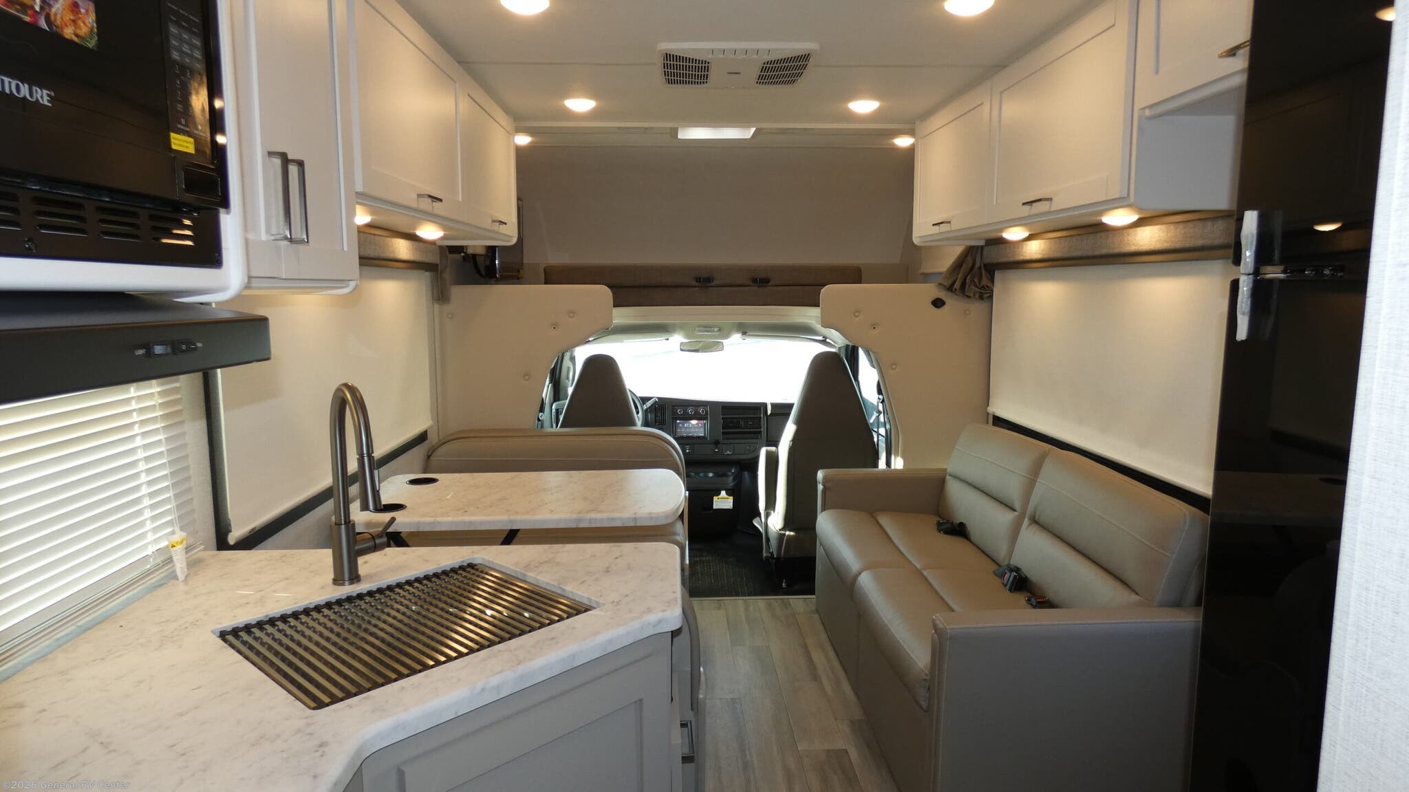 New 2026 Thor Motor Coach Pasadena SZ28 available in Clarkston, Michigan