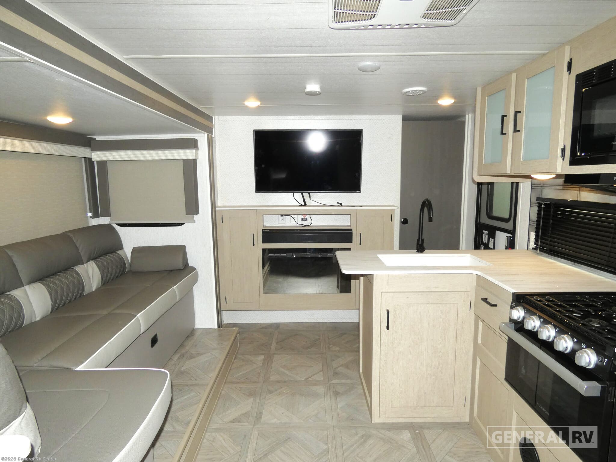 Used 2022 Forest River Salem Cruise Lite 28VBXL available in Clarkston, Michigan