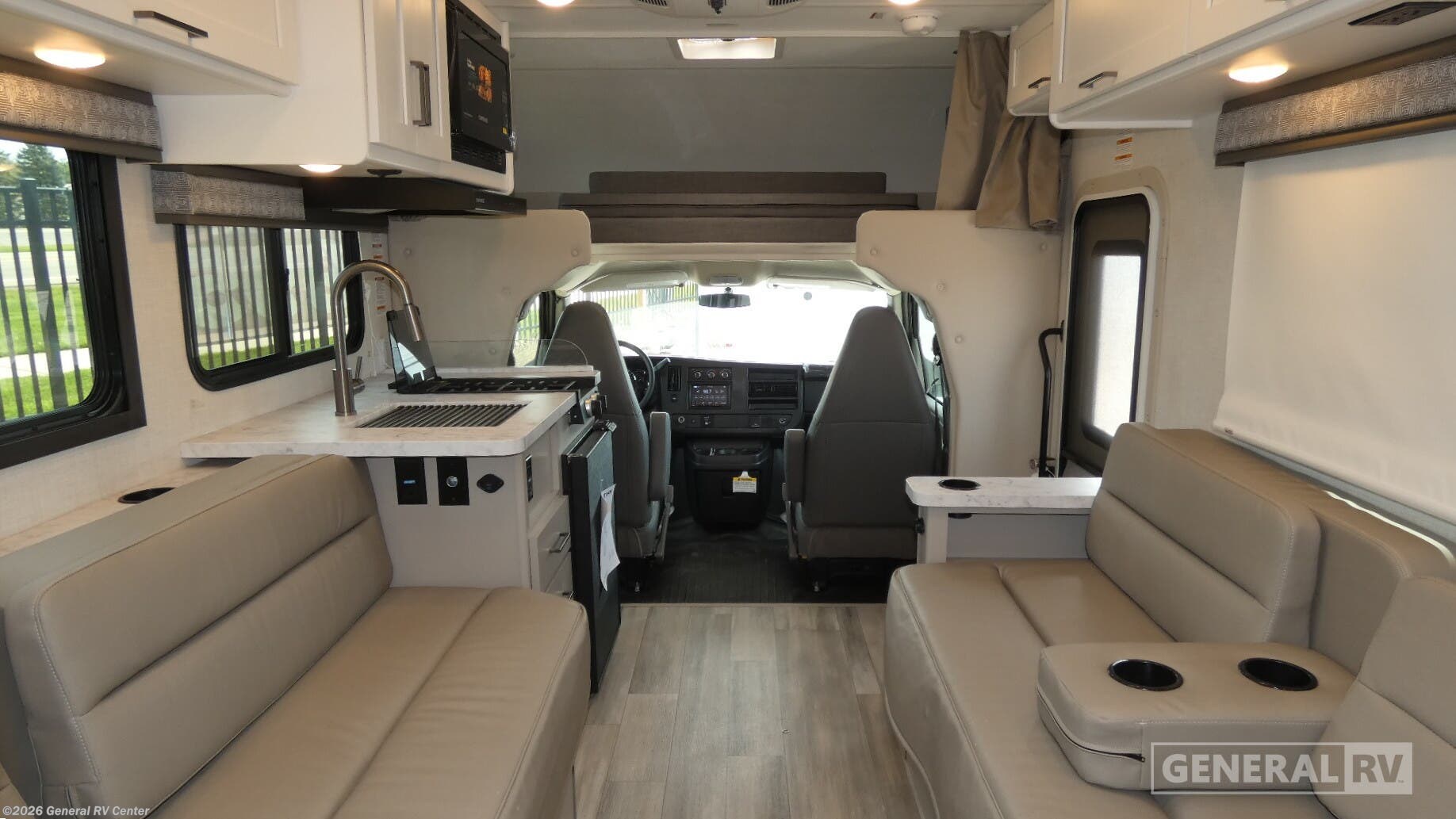 New 2026 Thor Motor Coach Pasadena SE SX19 Chevy available in Clarkston, Michigan