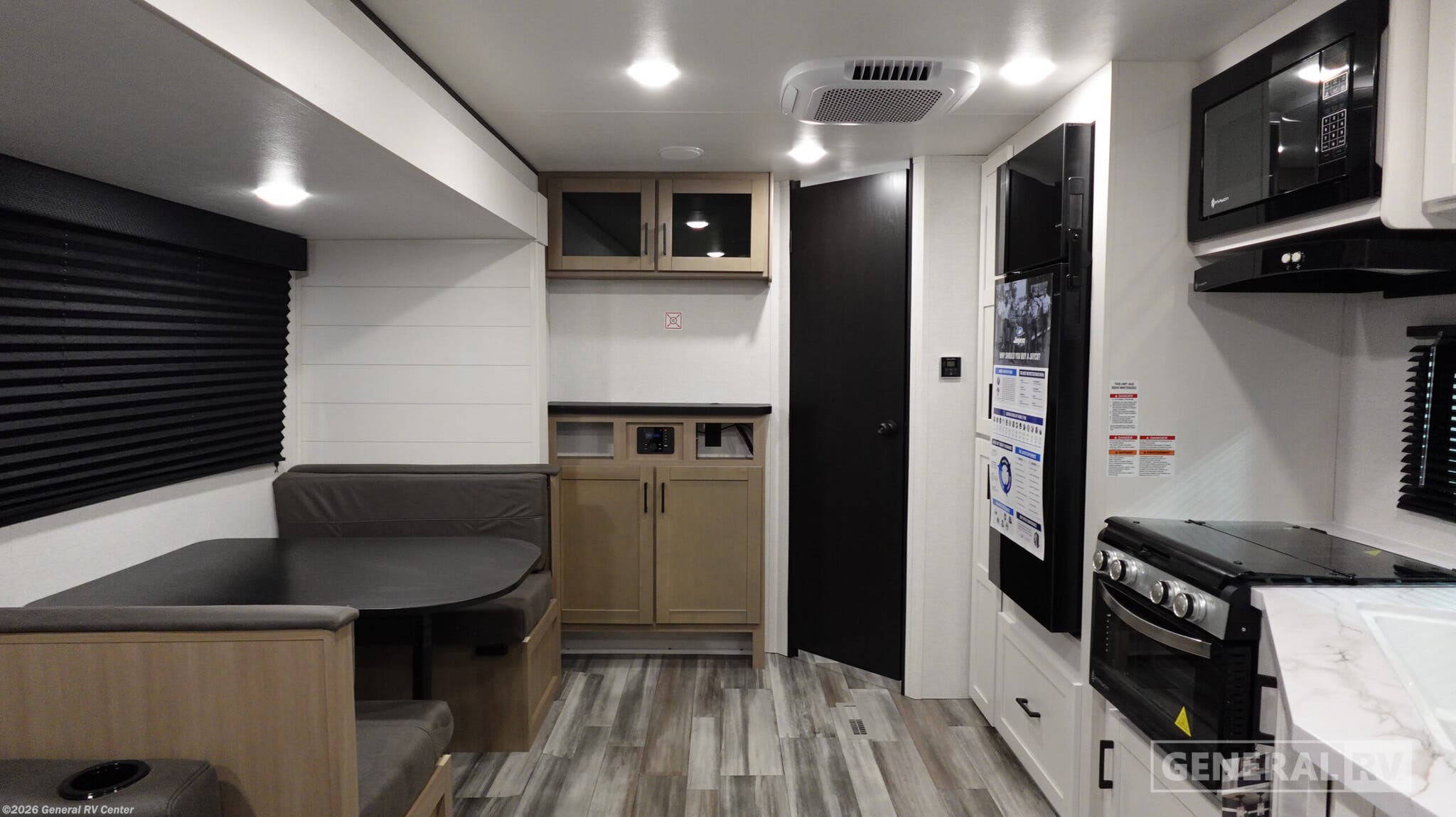 New 2026 Jayco Jay Flight SLX 262RLS available in Clarkston, Michigan