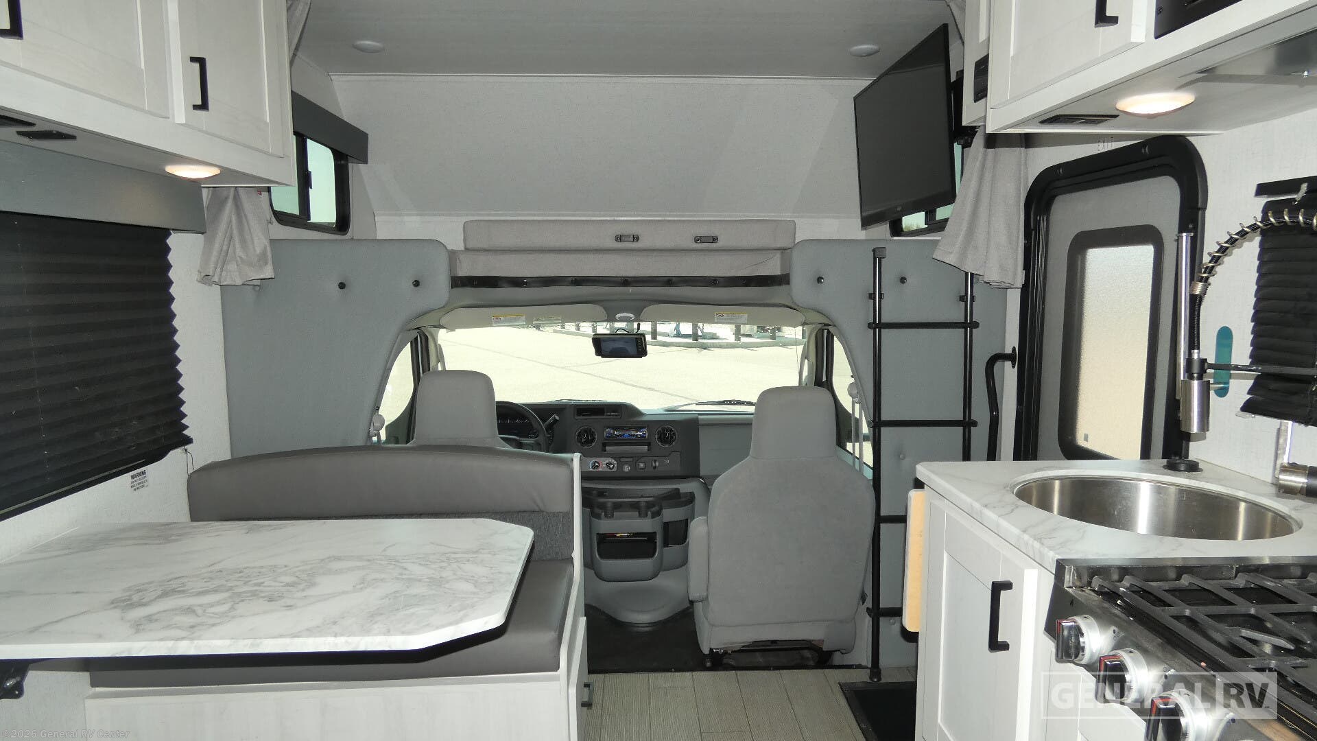 Used 2022 East to West Entrada 2200S available in Clarkston, Michigan