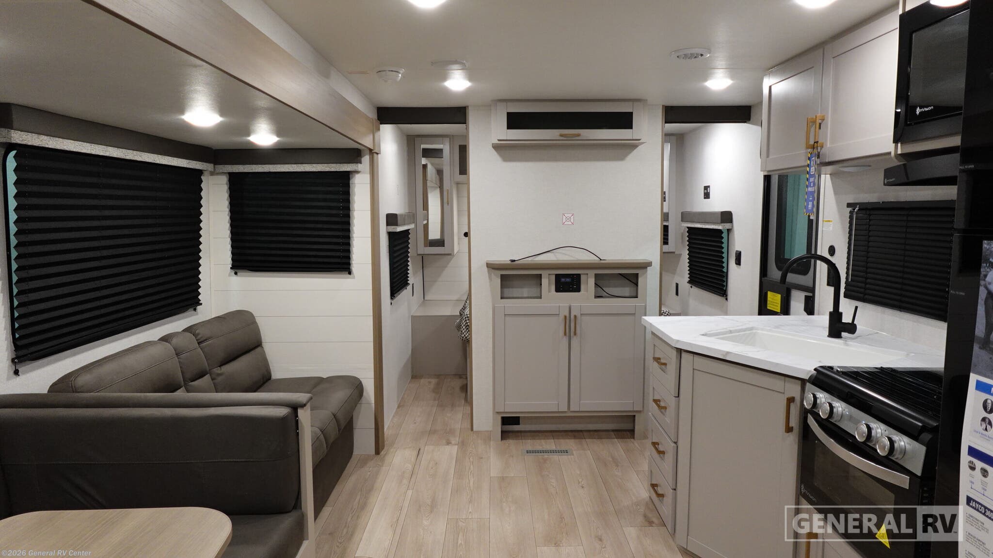 New 2026 Jayco Jay Flight SLX 321BDS available in Clarkston, Michigan
