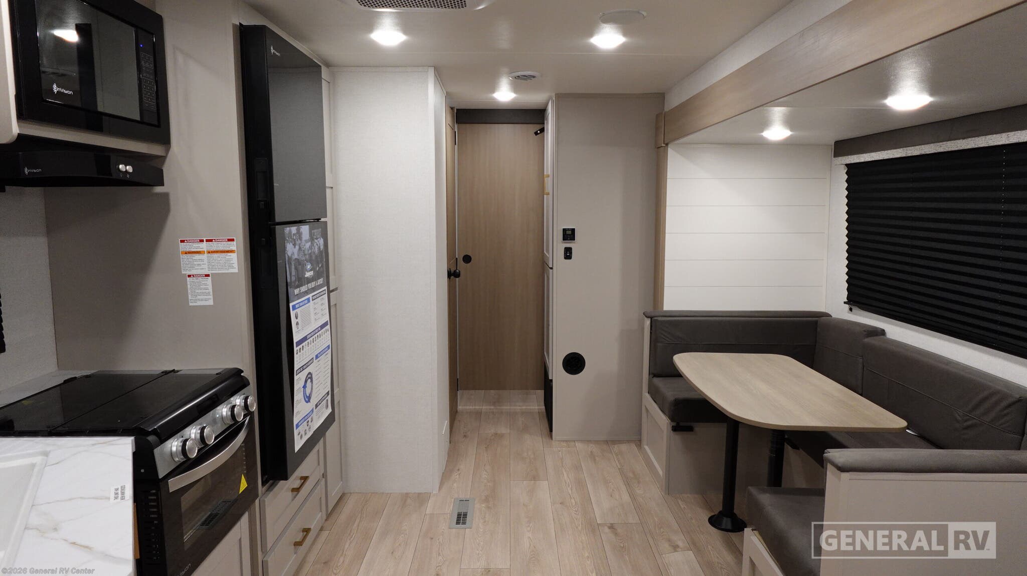 2026 Jayco Jay Flight SLX 321BDS - New Travel Trailer For Sale by General RV Center in Clarkston, Michigan