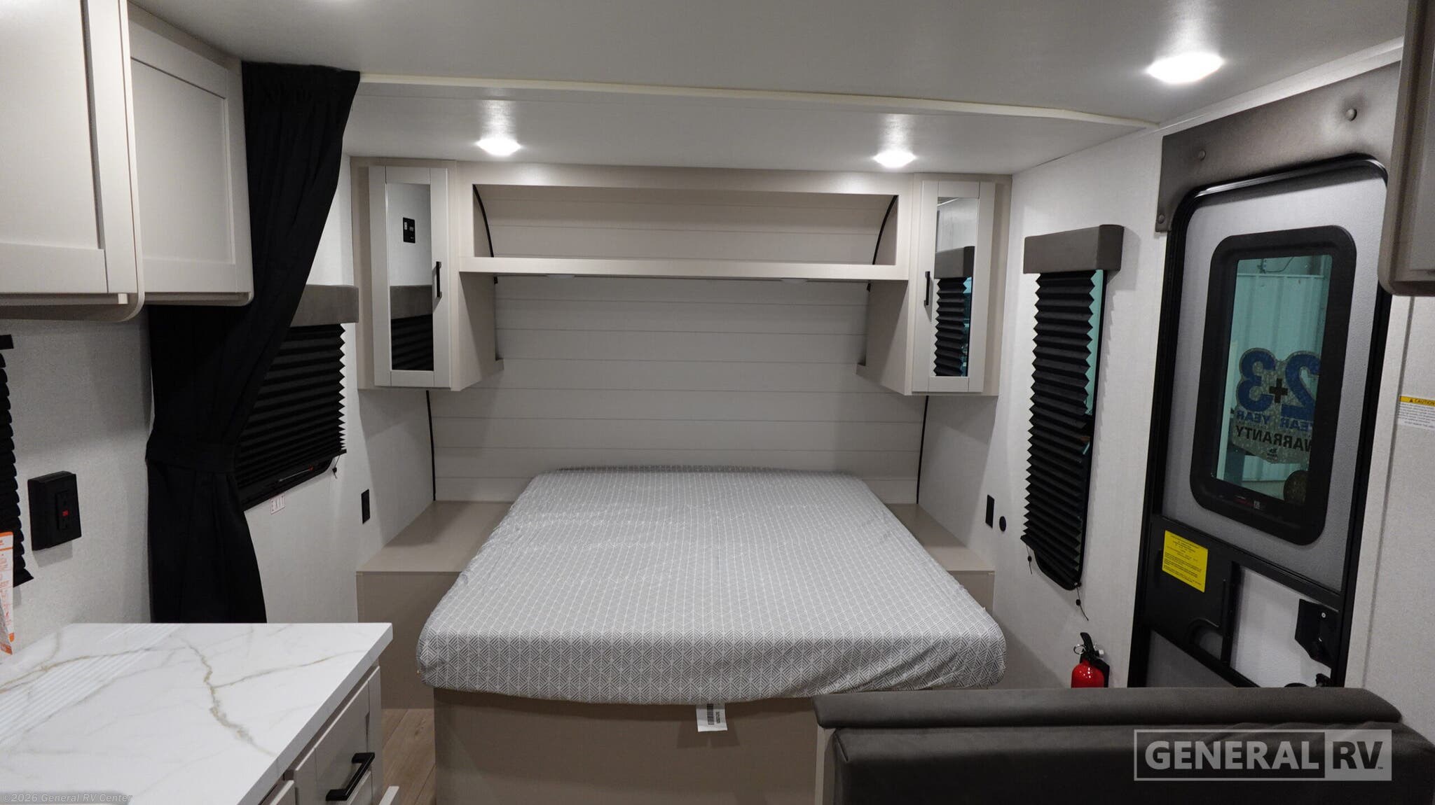 New 2027 Jayco Jay Flight SLX 175FQ available in Clarkston, Michigan