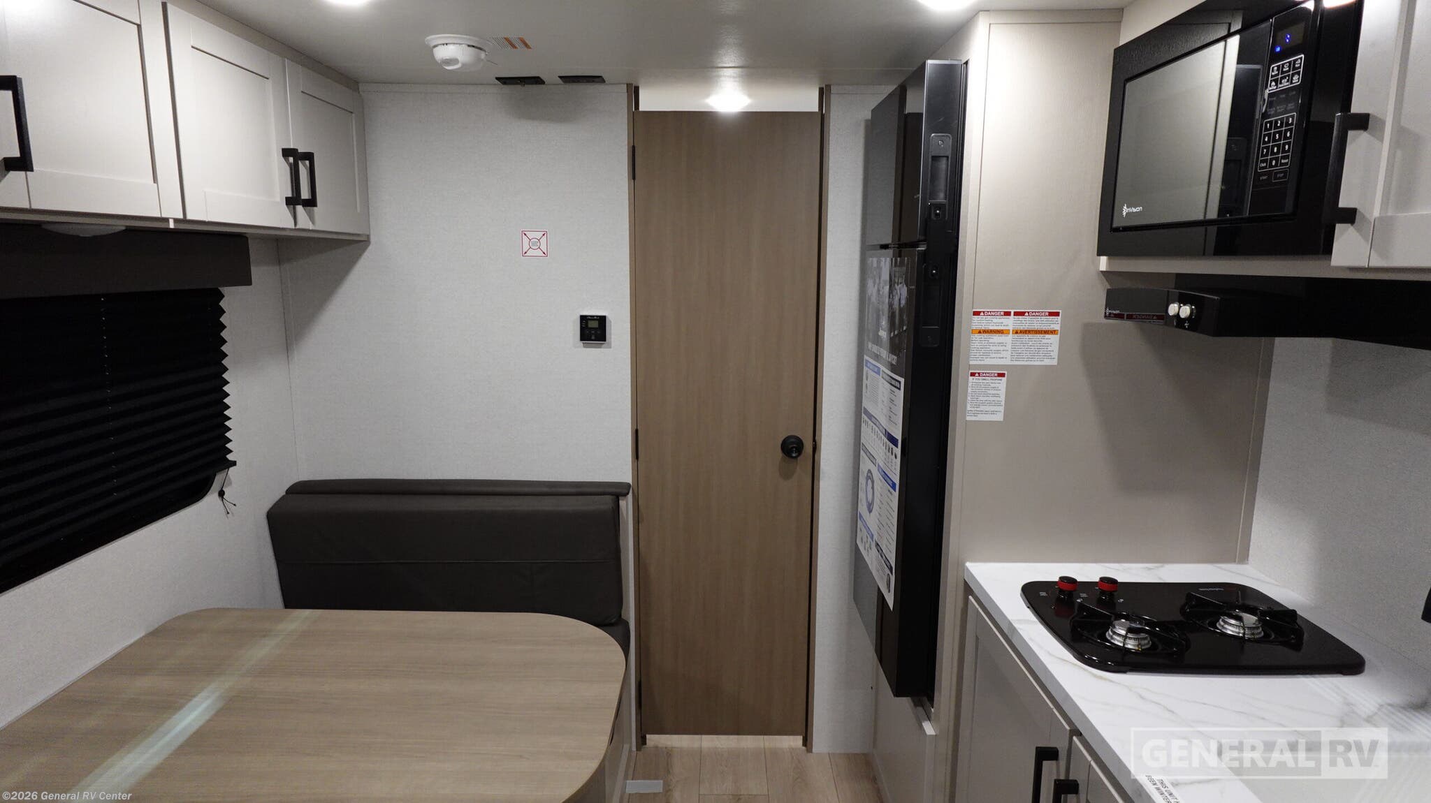 2027 Jayco Jay Flight SLX 175FQ - New Travel Trailer For Sale by General RV Center in Clarkston, Michigan