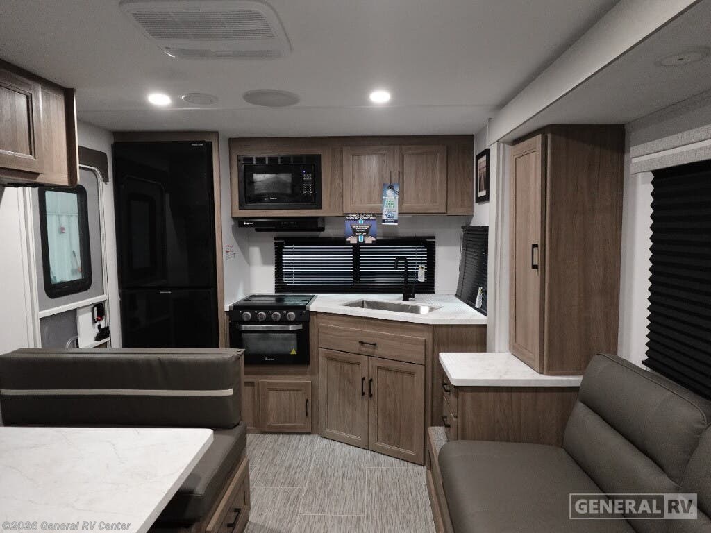 2025 Coachmen Freedom EXPRS 247SE - New Travel Trailer For Sale by General RV Center in Ocala, Florida