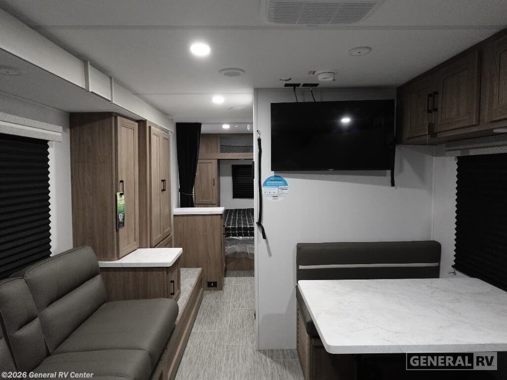 New 2025 Coachmen Freedom EXPRS 247SE available in Ocala, Florida