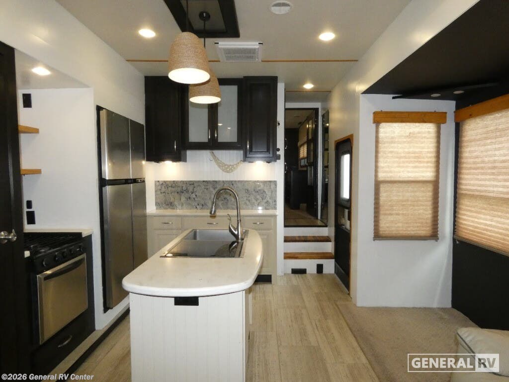 Used 2016 Grand Design Momentum 380TH available in Ocala, Florida